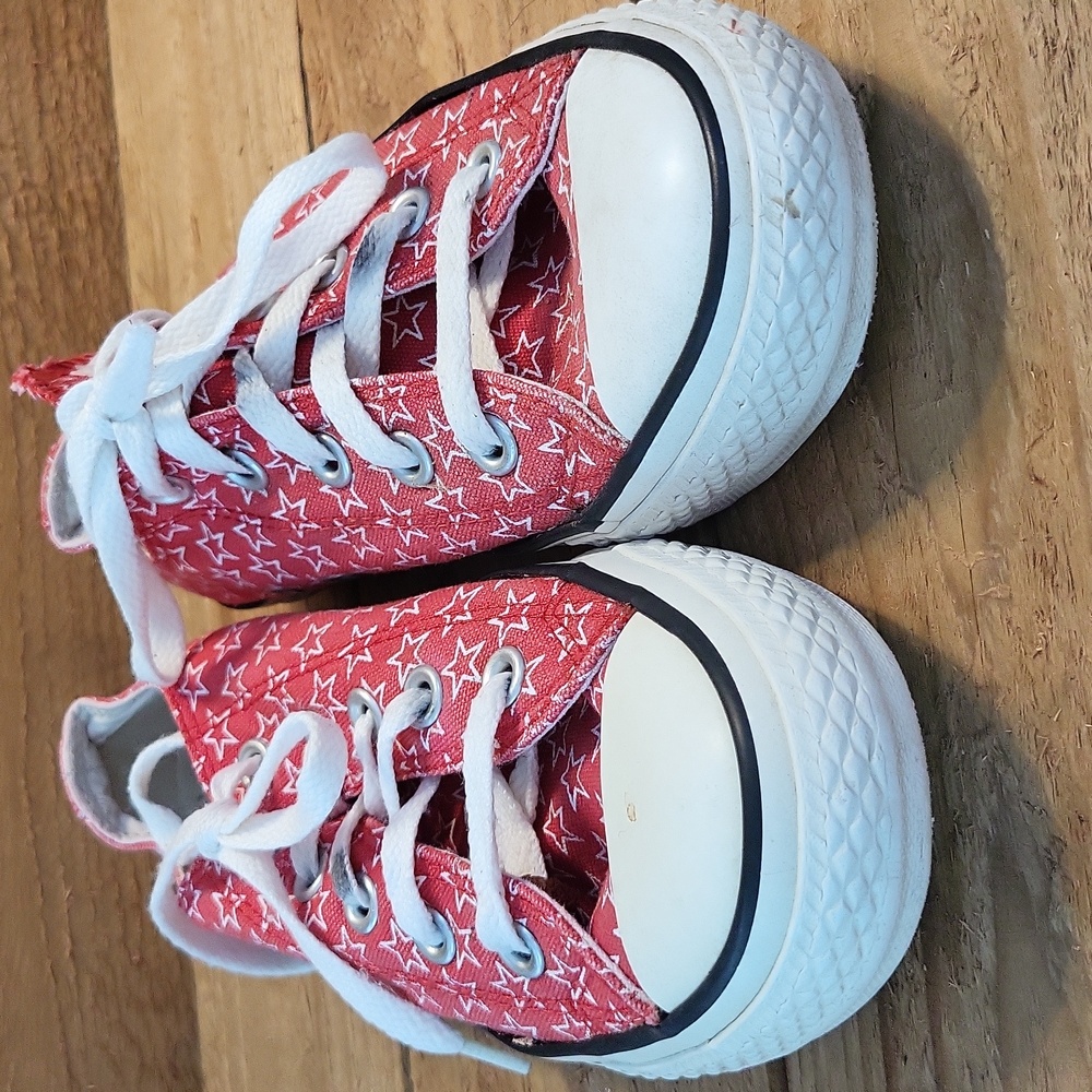 Converse - Picture 2 of 8